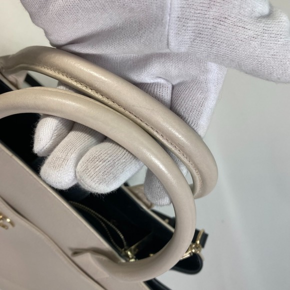 CHANEL CC Mark Bicolor 2WAY Shoulder Bag Beige - Picture 15 of 16